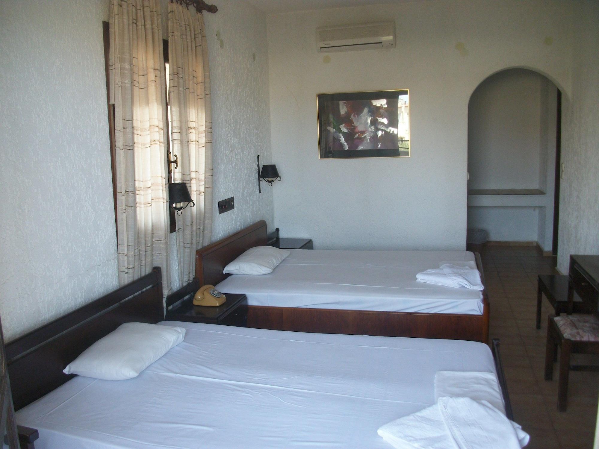 Efi Hotel ماليا المظهر الخارجي الصورة
