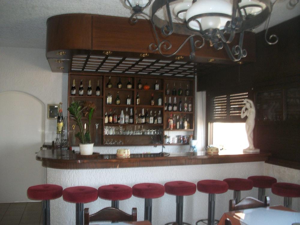 Efi Hotel ماليا المظهر الخارجي الصورة