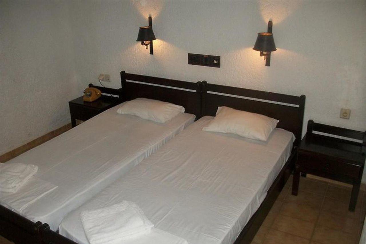 Efi Hotel ماليا المظهر الخارجي الصورة