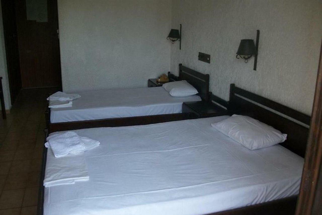 Efi Hotel ماليا المظهر الخارجي الصورة
