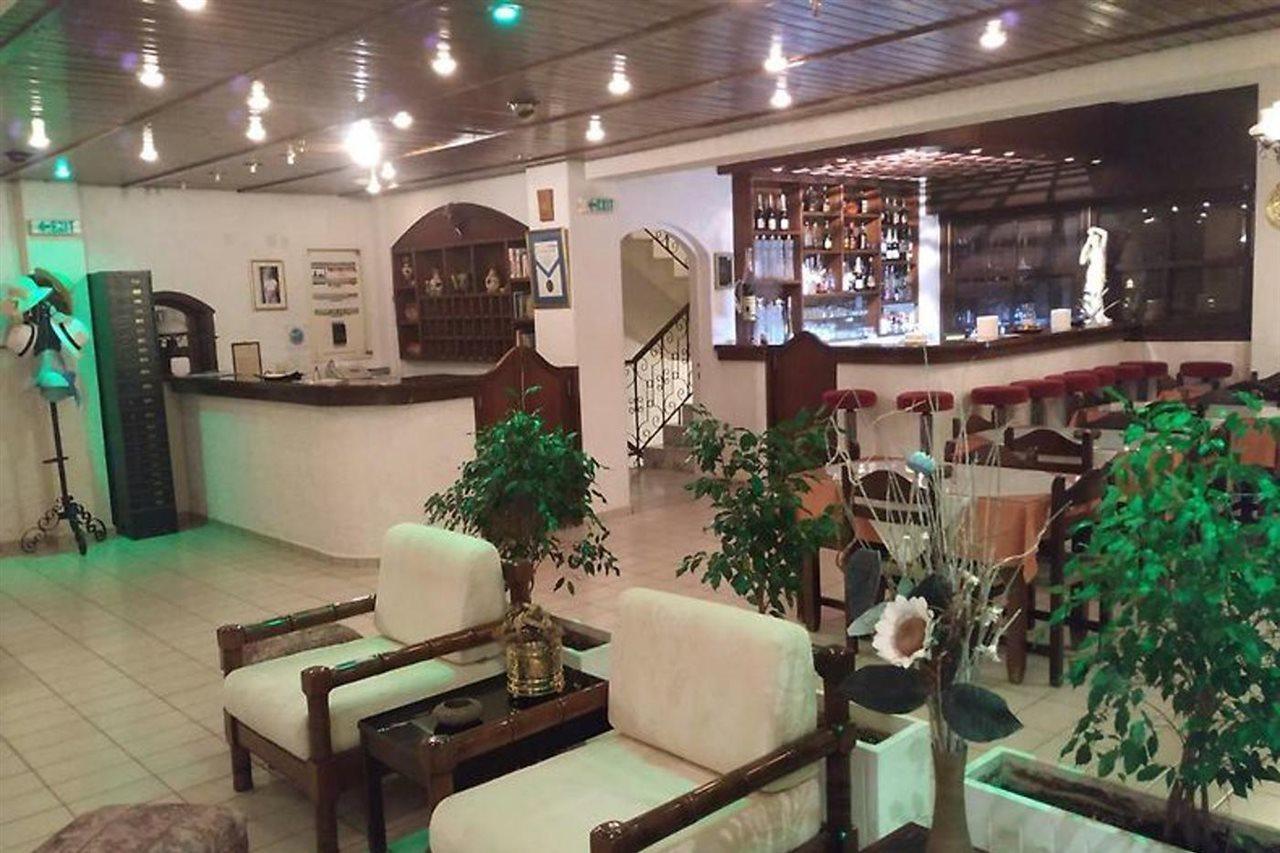 Efi Hotel ماليا المظهر الخارجي الصورة