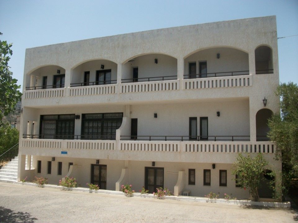 Efi Hotel ماليا المظهر الخارجي الصورة
