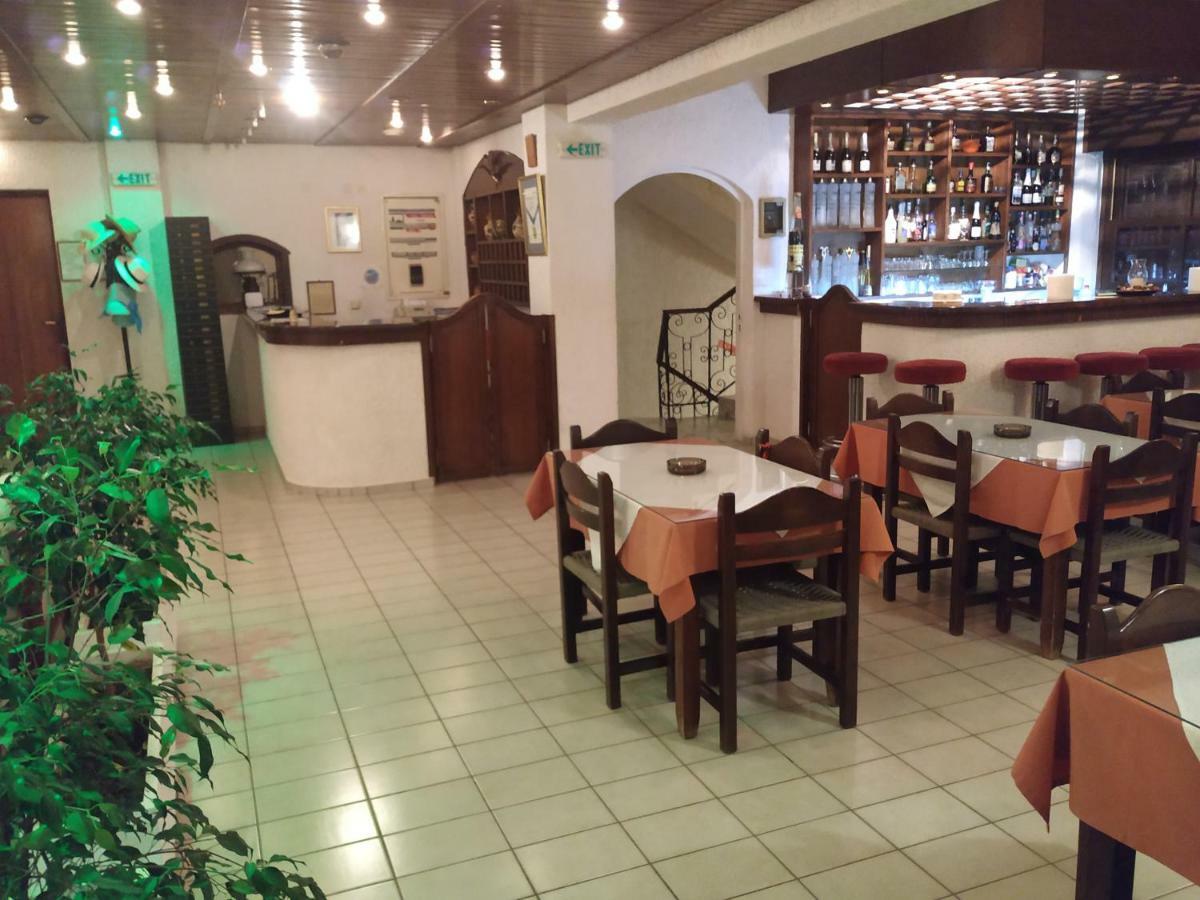 Efi Hotel ماليا المظهر الخارجي الصورة